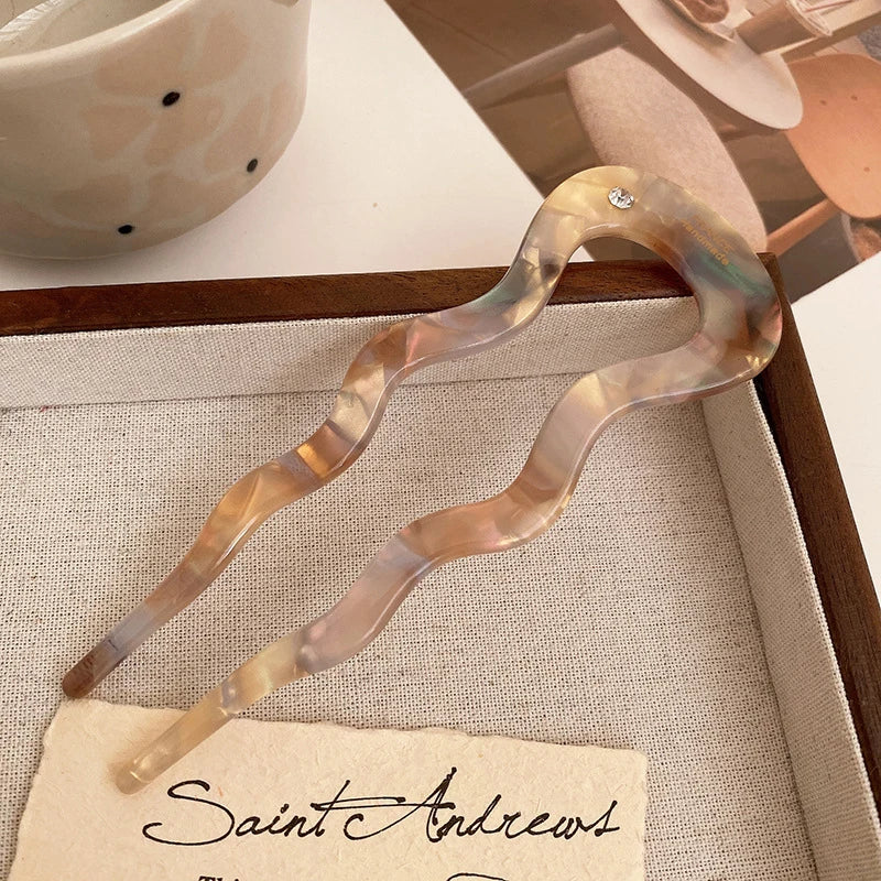 1 piece of French braided hair forks, U-shaped curling forks, retro turtle shells, ladies' hairpins, headwear