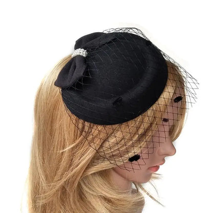 Women's Hair Clip Adorned with Black Pearls and Feathers for Radiant Finish on Special Moments